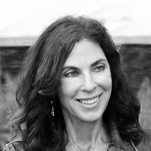Joanne Ashe headshot